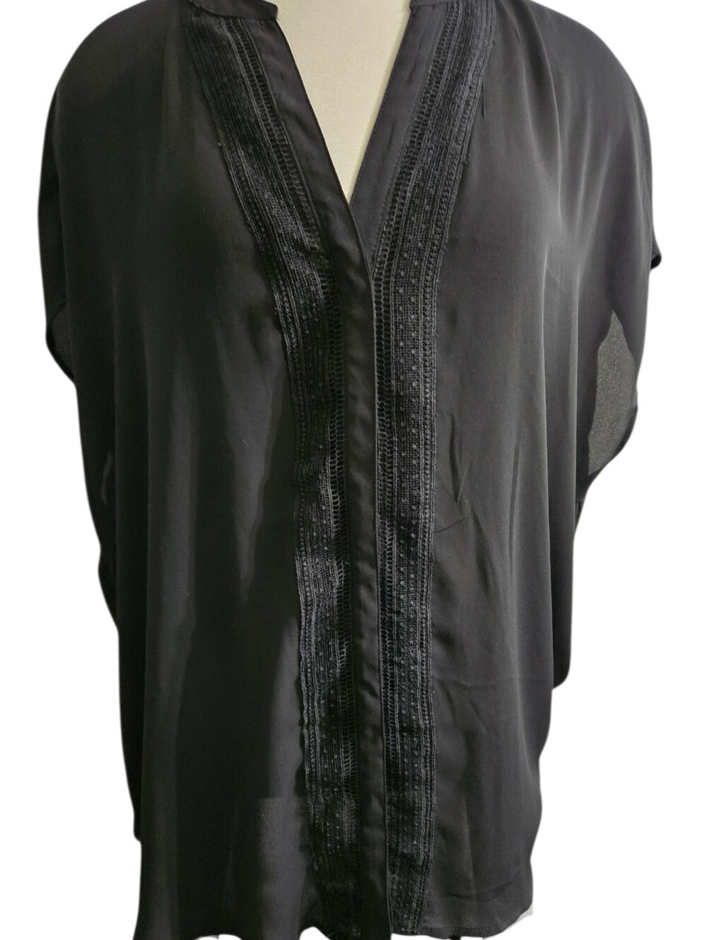 Beautiful Torrid Black  V-Neck Women's Top 2X
